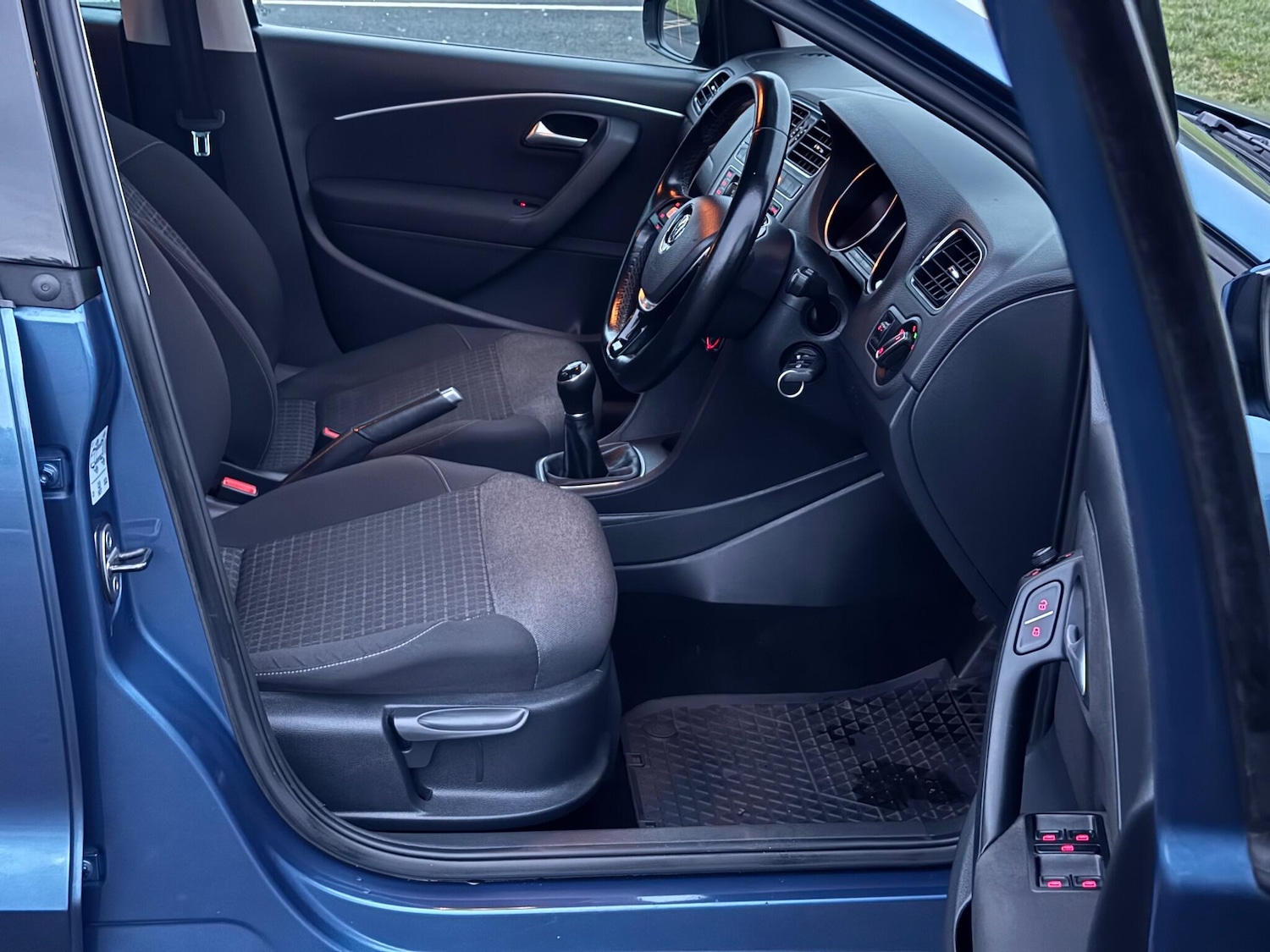 Used Volkswagen Polo 2016 for sale - 76839291: Photo 23