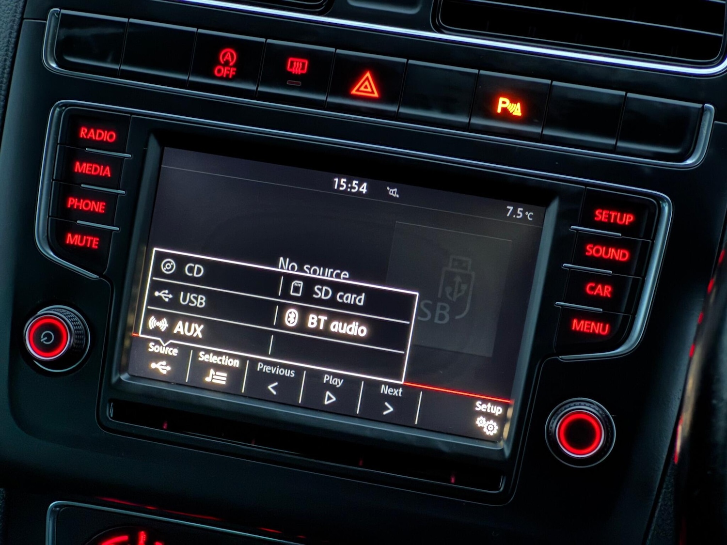 Used Volkswagen Polo 2016 for sale - 76839291: Photo 4