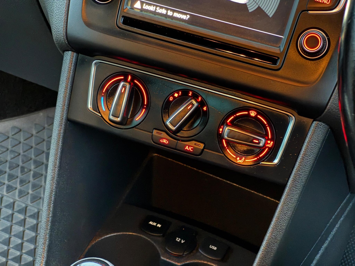 Used Volkswagen Polo 2016 for sale - 76839291: Photo 43