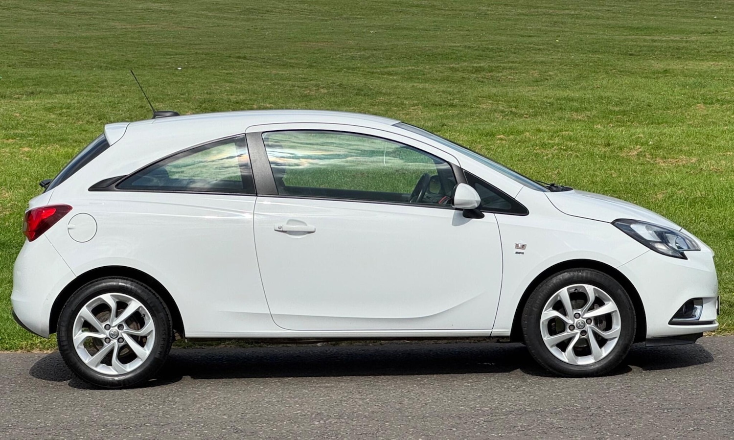 Used Vauxhall Corsa 2016 for sale - 76840738: Photo 18
