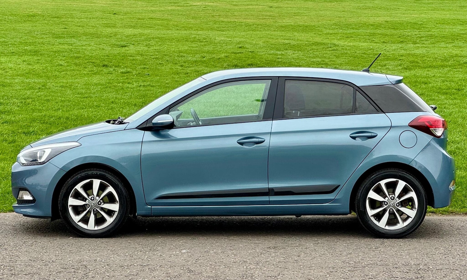 Used Hyundai i20 2015 for sale - 76840742: Photo 12