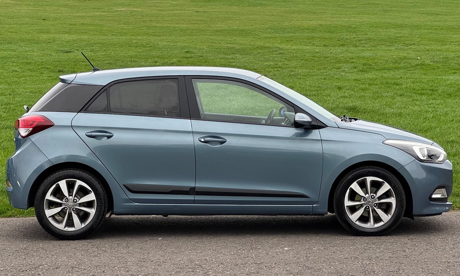 Used Hyundai i20 2015 for sale - 76840742: Photo 19