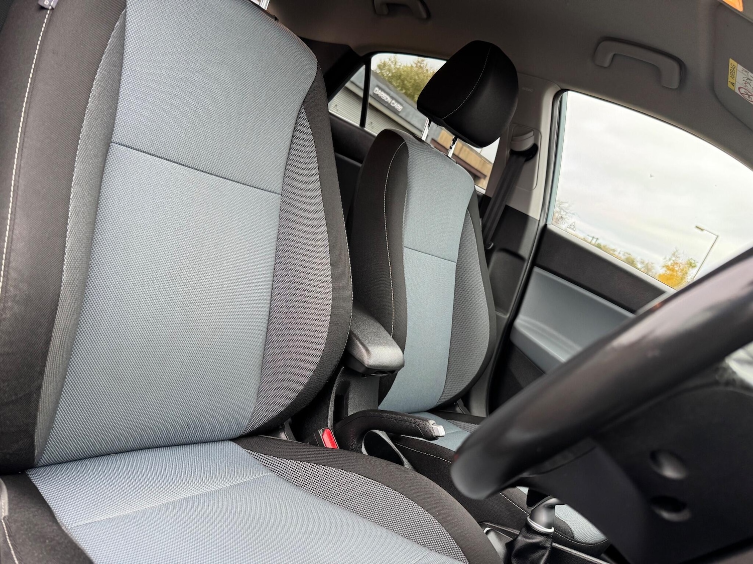 Used Hyundai i20 2015 for sale - 76840742: Photo 30