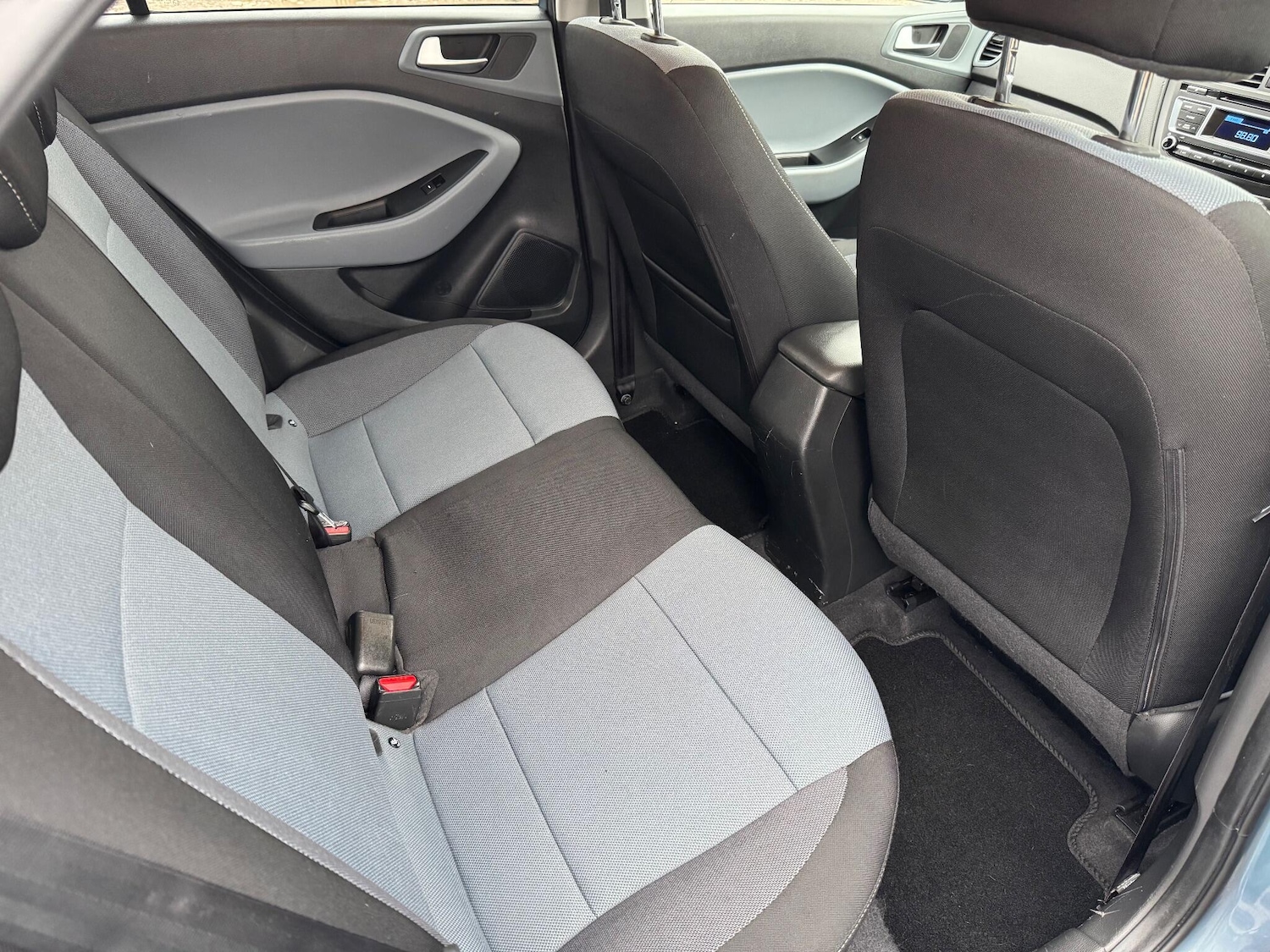 Used Hyundai i20 2015 for sale - 76840742: Photo 37