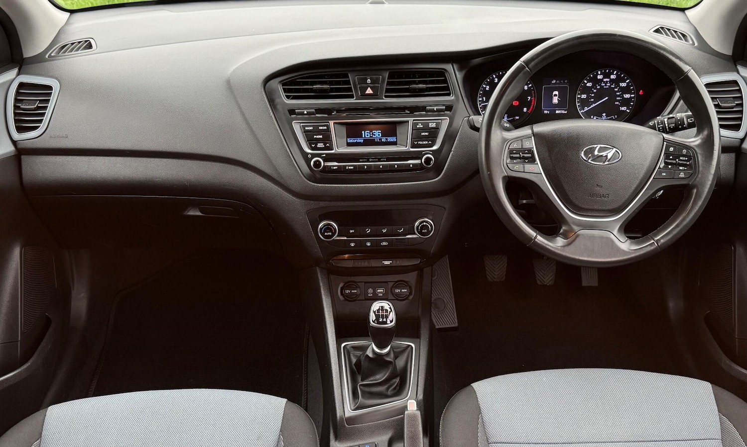 Used Hyundai i20 2015 for sale - 76840742: Photo 40