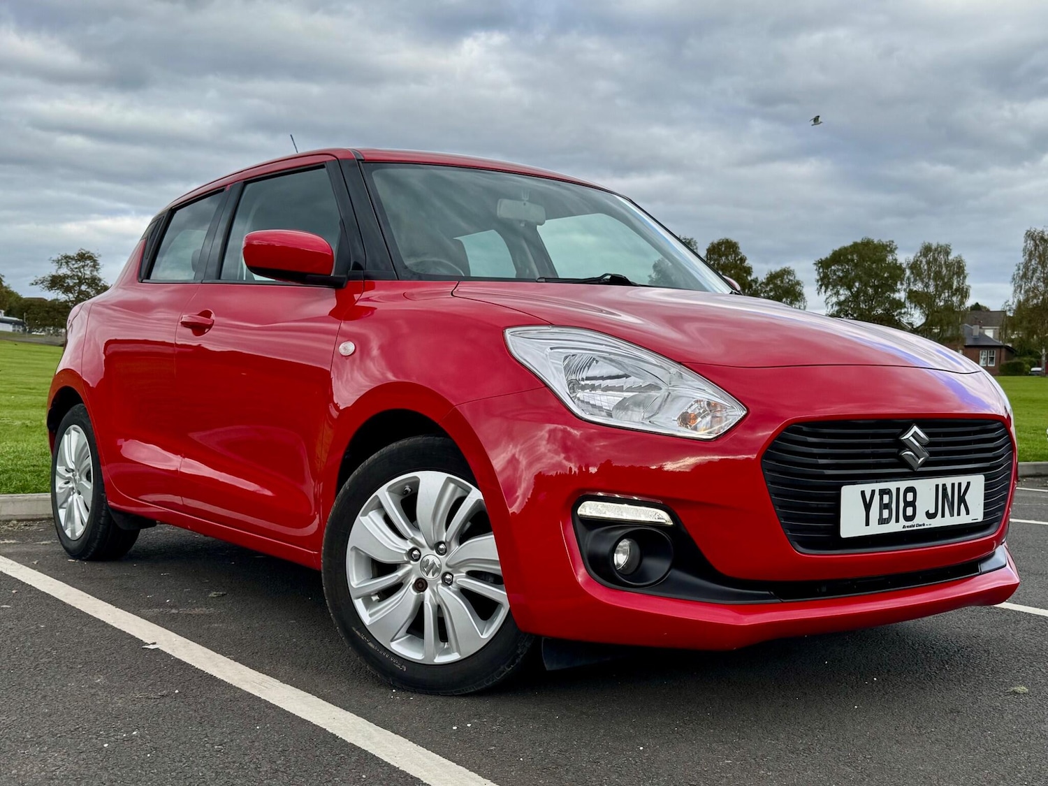 Used Suzuki Swift 2018 for sale - 76840730: Photo 2