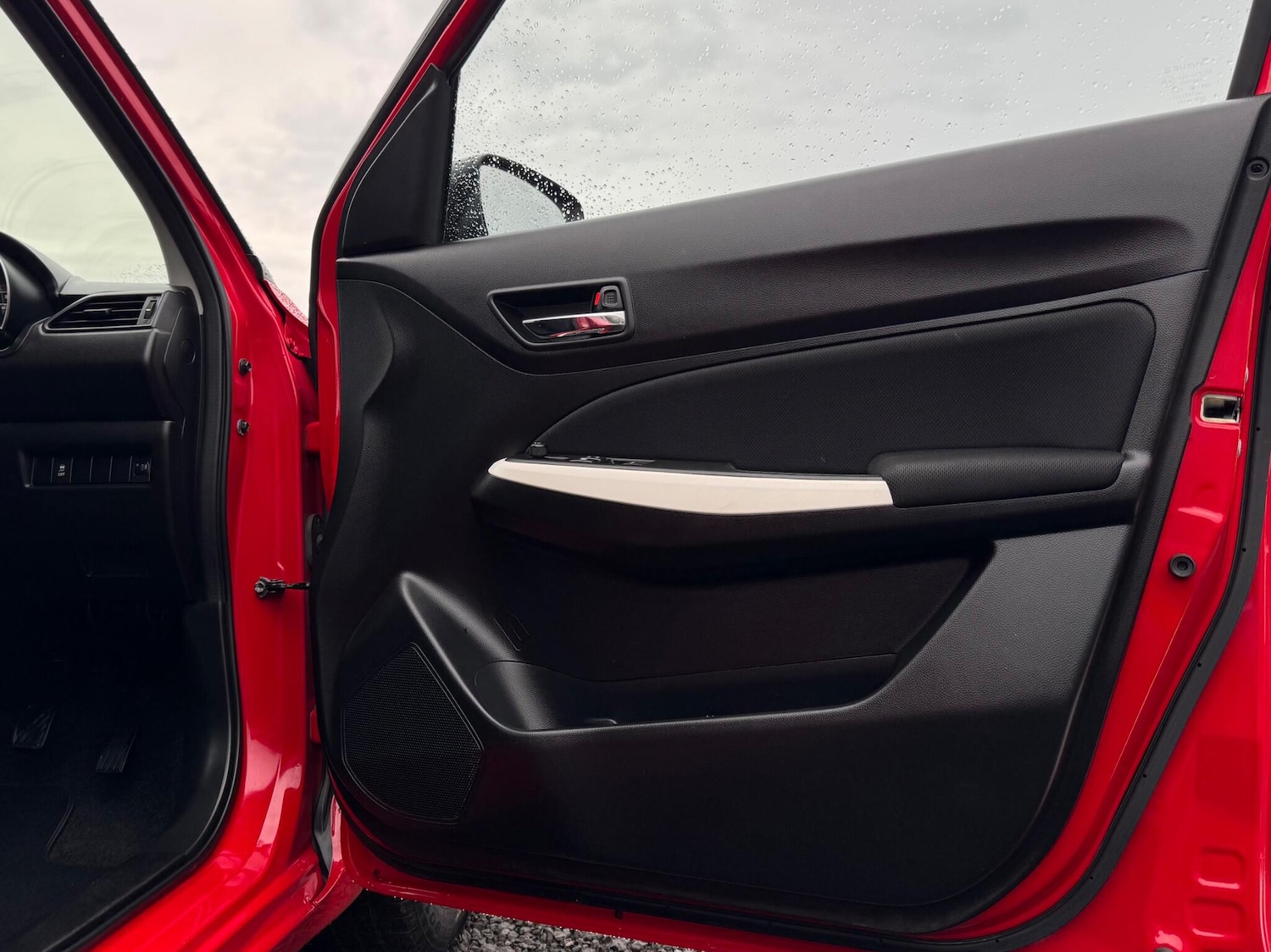 Used Suzuki Swift 2018 for sale - 76840730: Photo 24