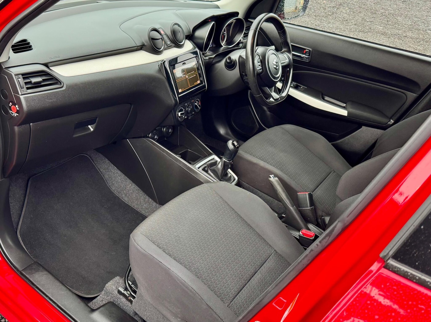 Used Suzuki Swift 2018 for sale - 76840730: Photo 30