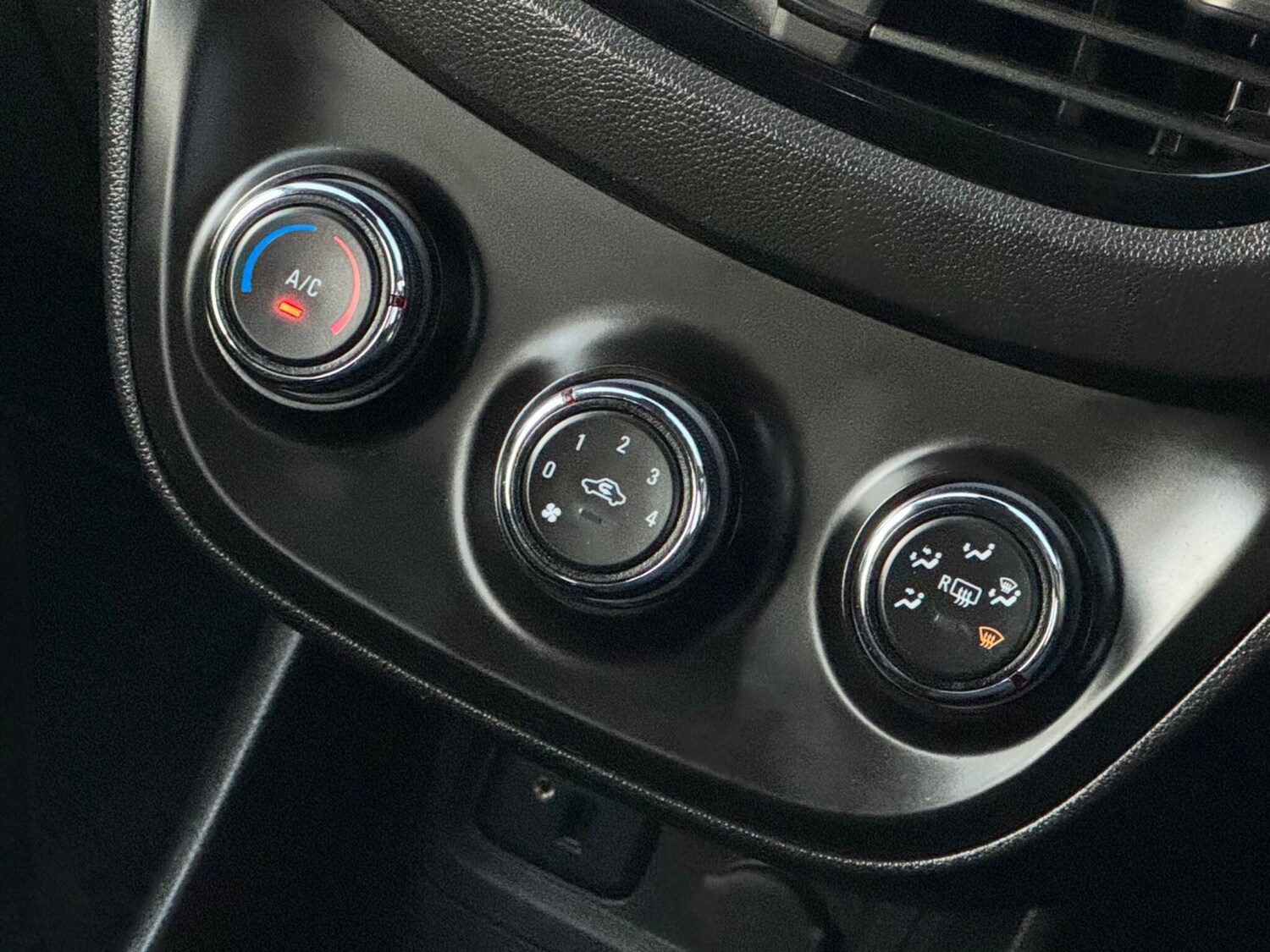 Used Vauxhall Viva 2015 for sale - 78019466: Photo 38