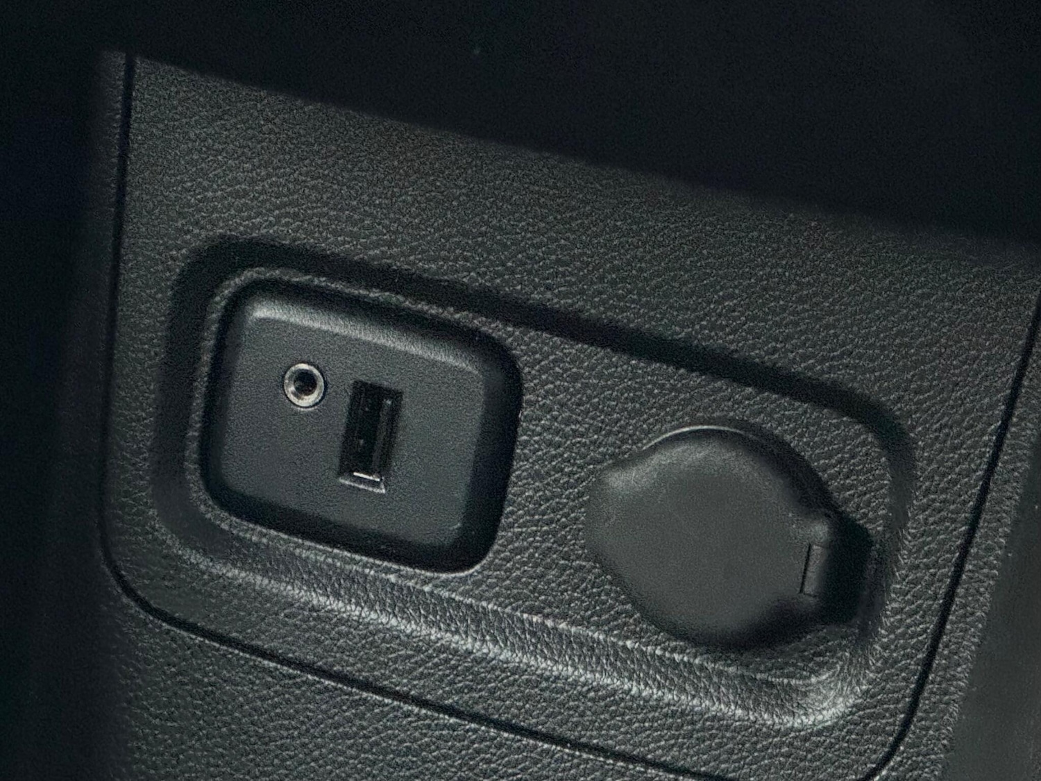 Used Vauxhall Viva 2015 for sale - 78019466: Photo 7