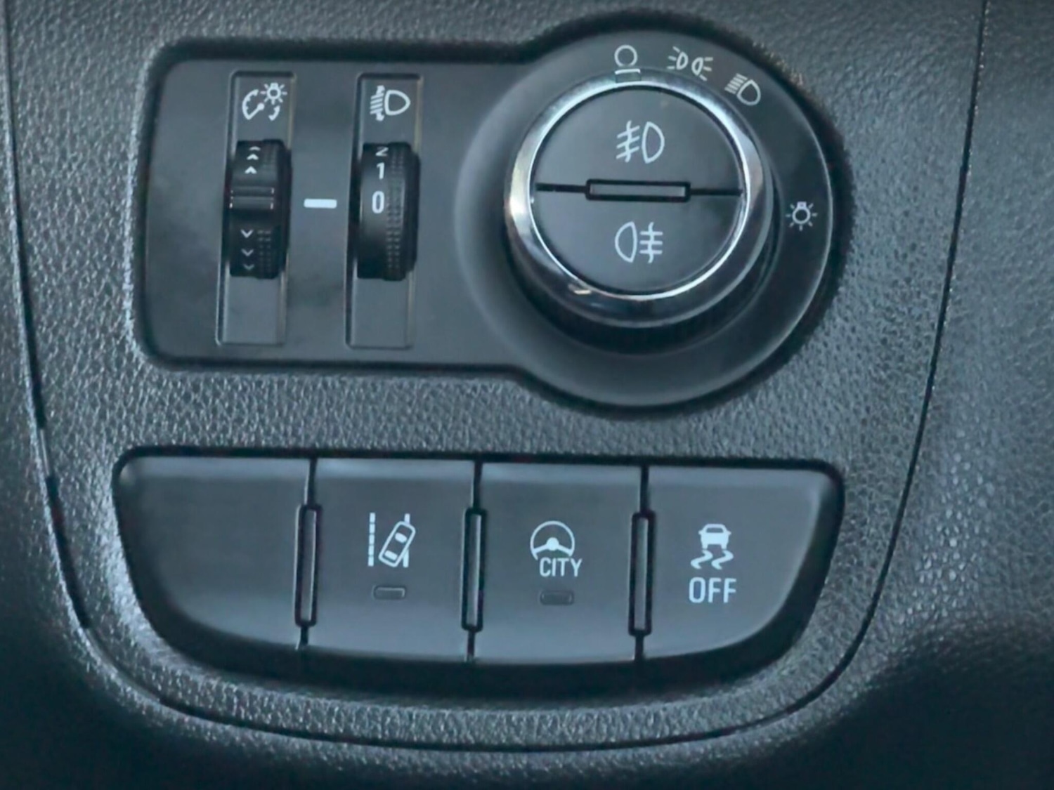 Used Vauxhall Viva 2015 for sale - 78019466: Photo 8