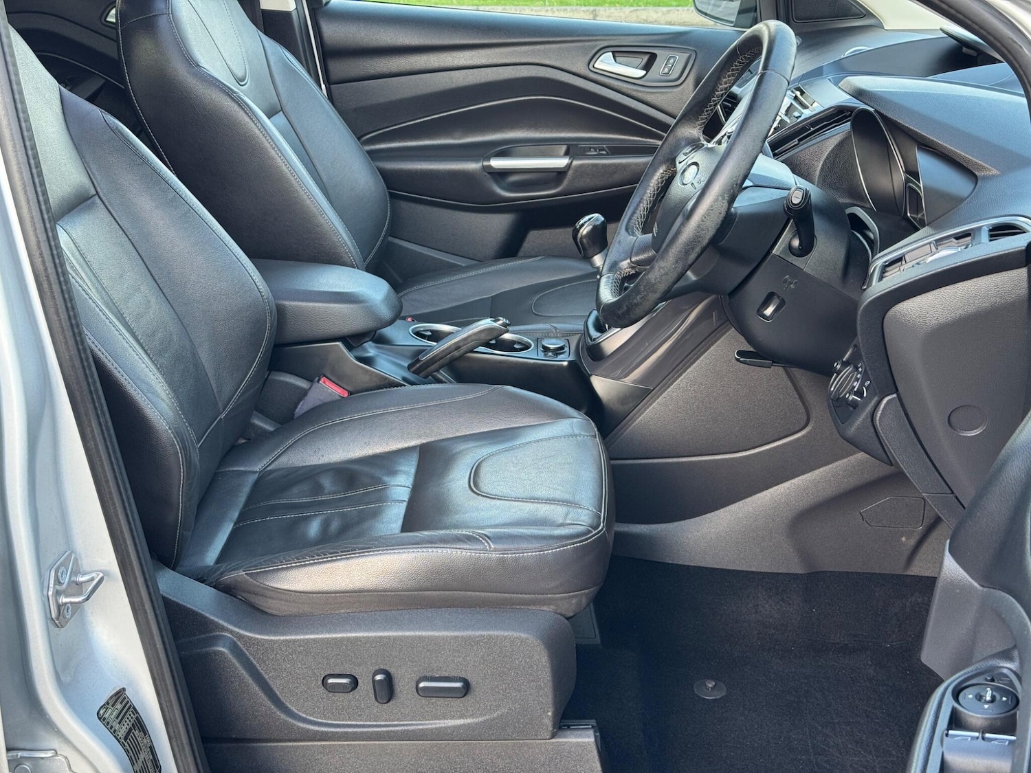 Used Ford Kuga 2014 for sale - 76840743: Photo 23