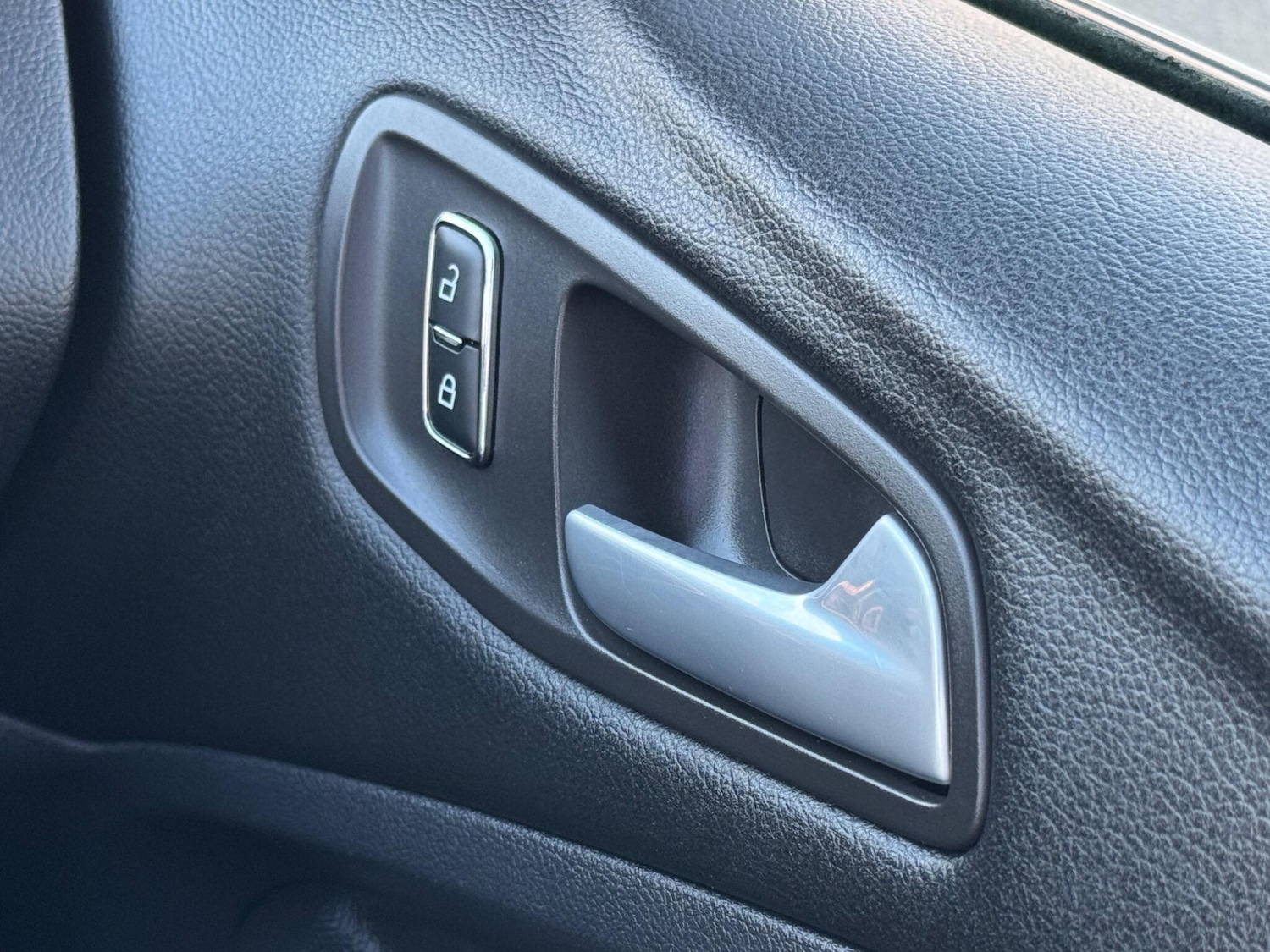 Used Ford Kuga 2014 for sale - 76840743: Photo 43