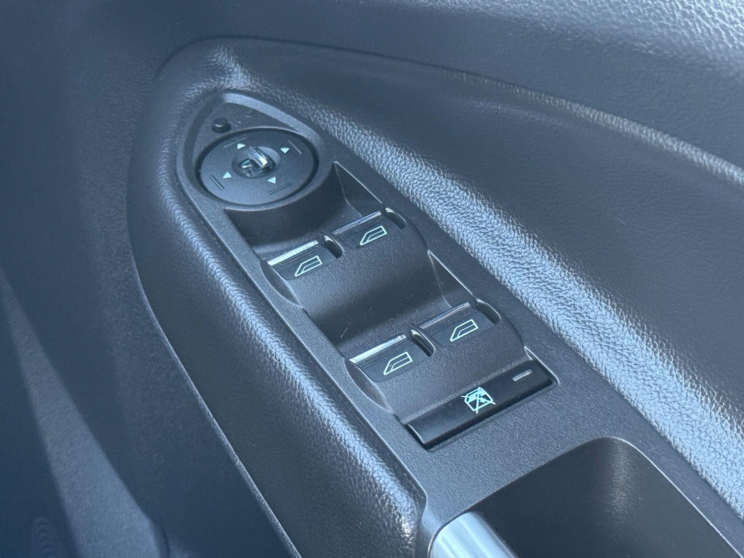 Used Ford Kuga 2014 for sale - 76840743: Photo 44