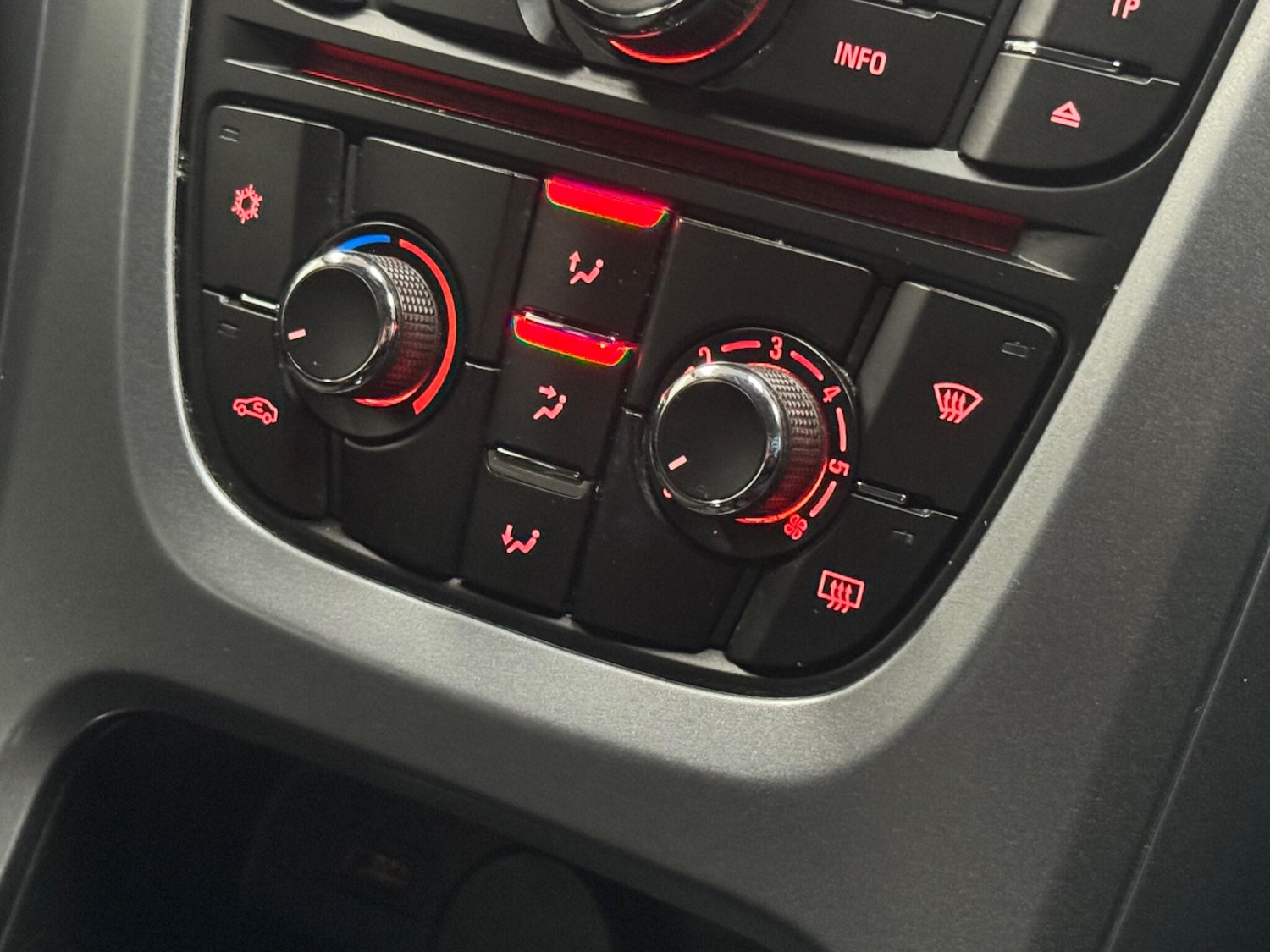 Used Vauxhall Astra GTC 2014 for sale - 78204771: Photo 34