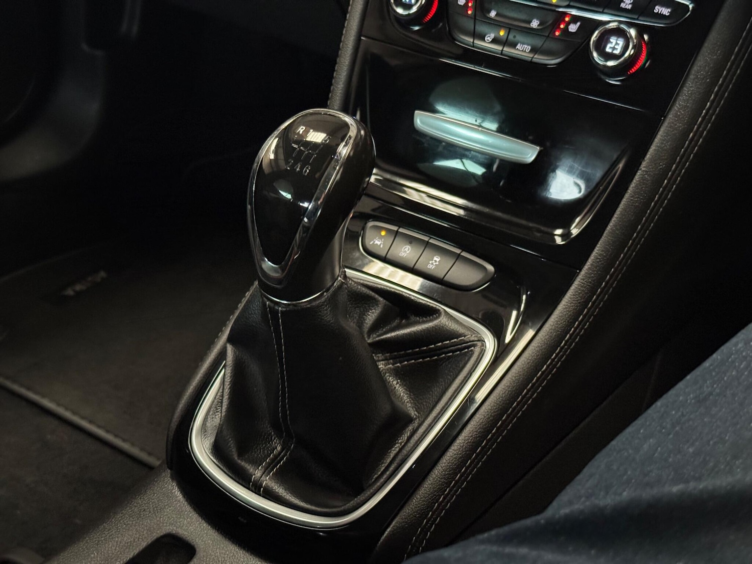 Used Vauxhall Astra 2017 for sale - 78062762: Photo 42