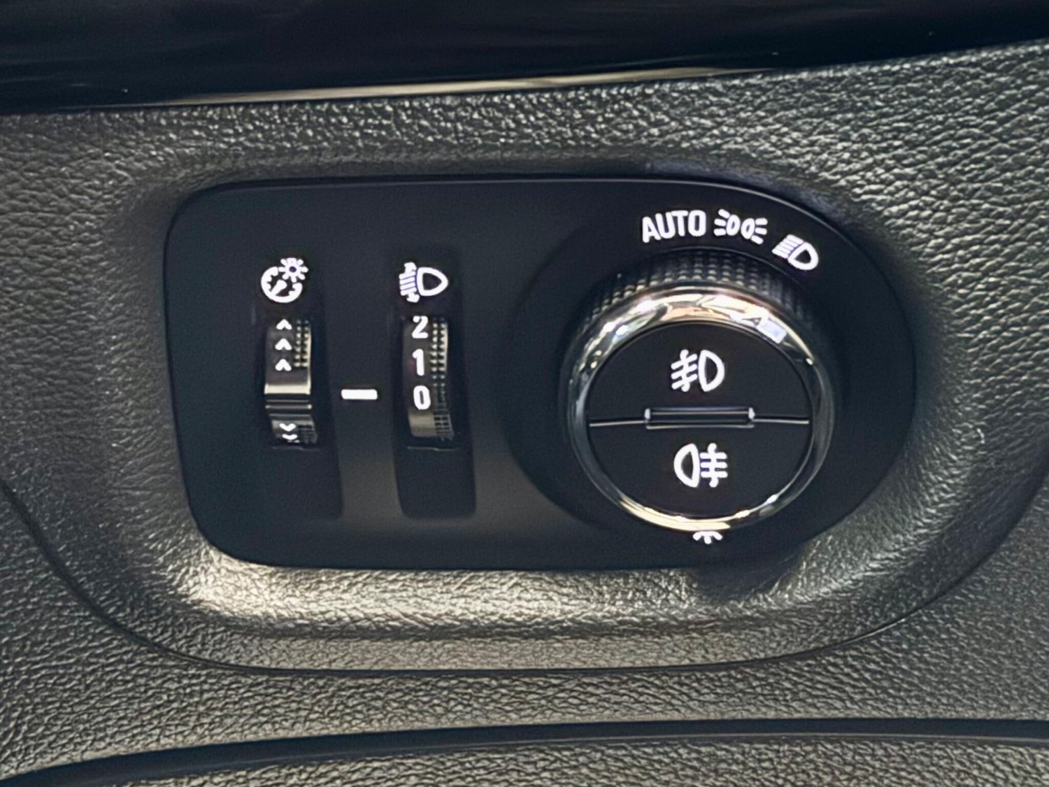 Used Vauxhall Astra 2017 for sale - 78062762: Photo 47