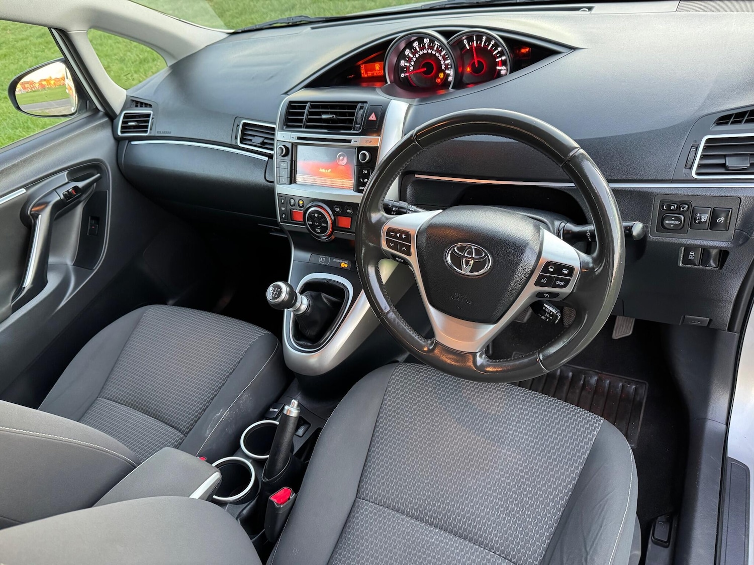 Used Toyota Verso 2015 for sale - 76839351: Photo 19