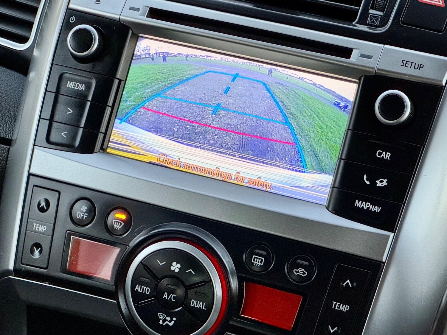 Used Toyota Verso 2015 for sale - 76839351: Photo 2