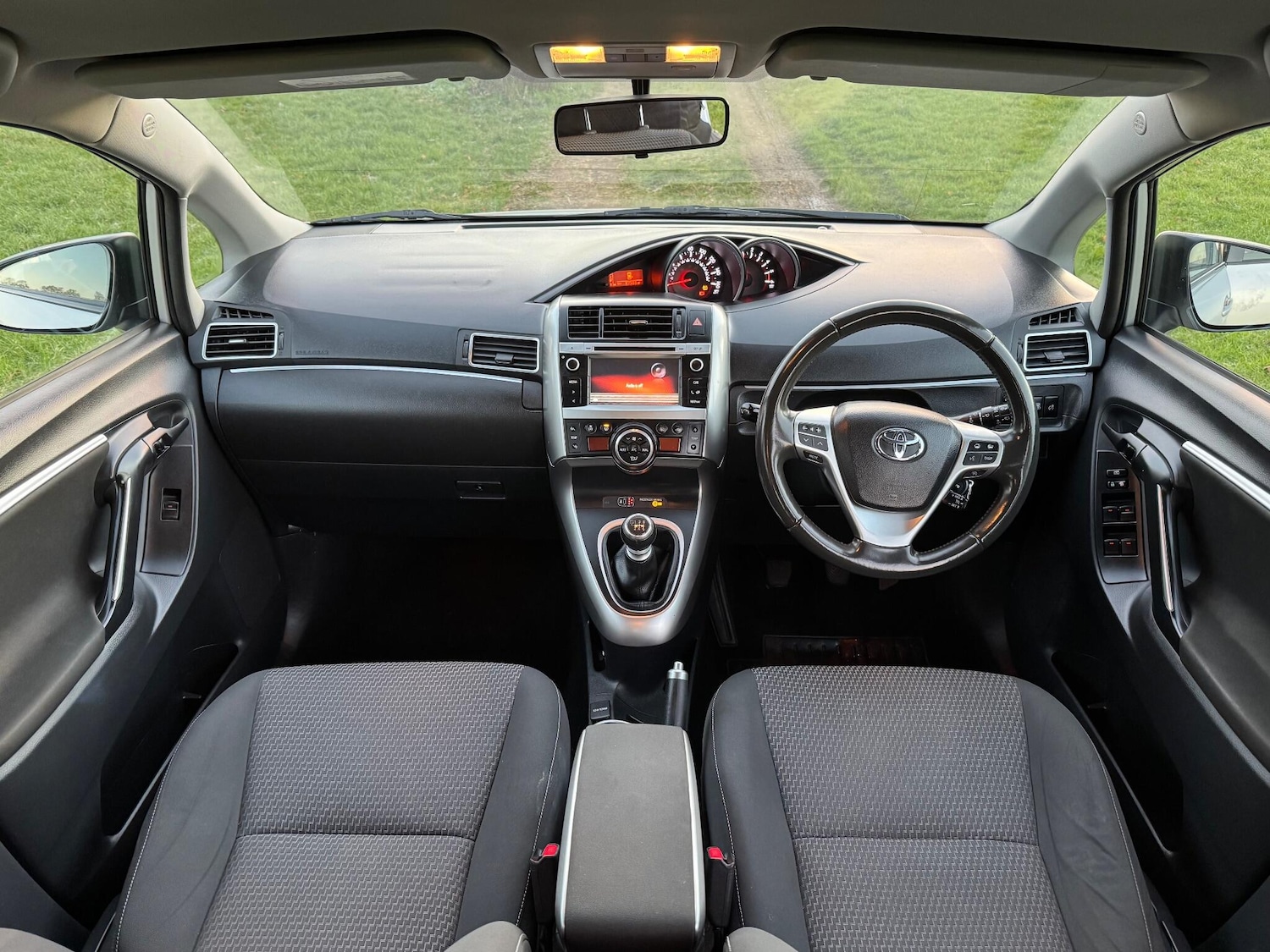 Used Toyota Verso 2015 for sale - 76839351: Photo 31