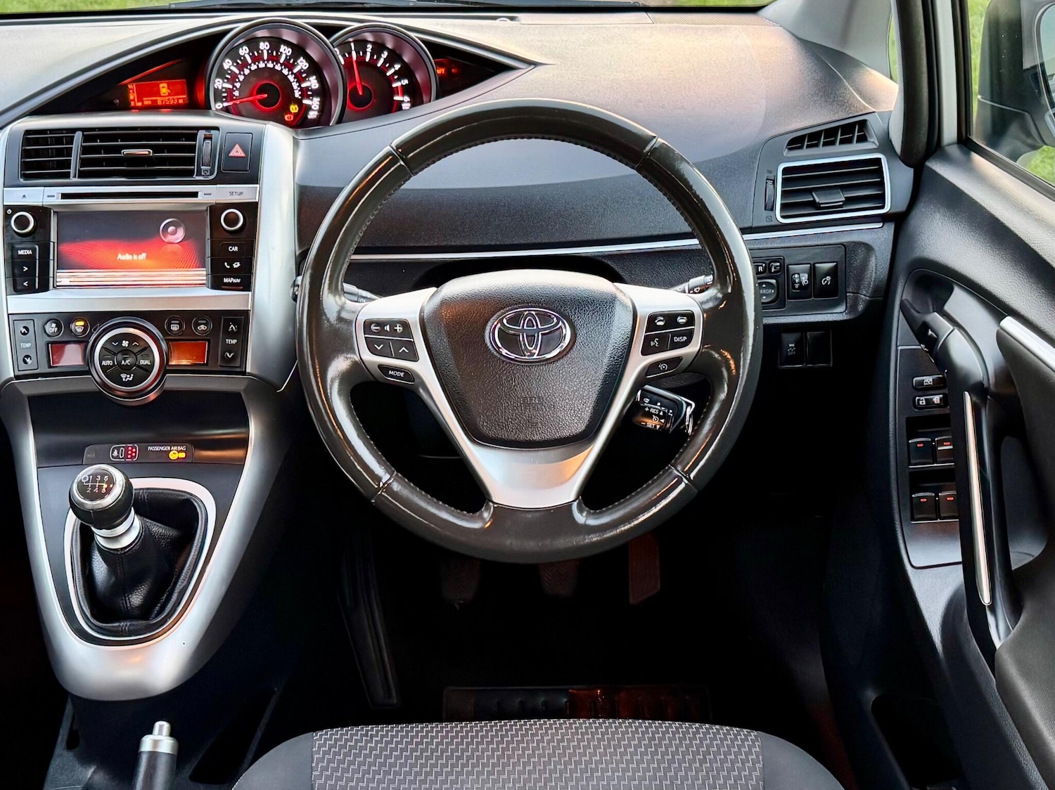 Used Toyota Verso 2015 for sale - 76839351: Photo 33