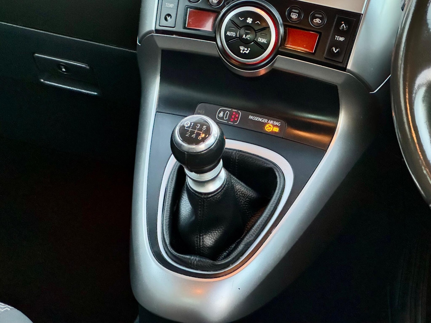 Used Toyota Verso 2015 for sale - 76839351: Photo 42