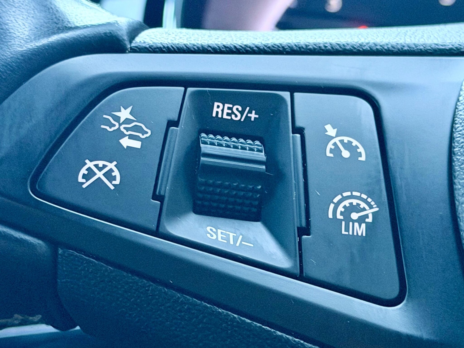 Used Vauxhall Astra 2019 for sale - 77330330: Photo 31