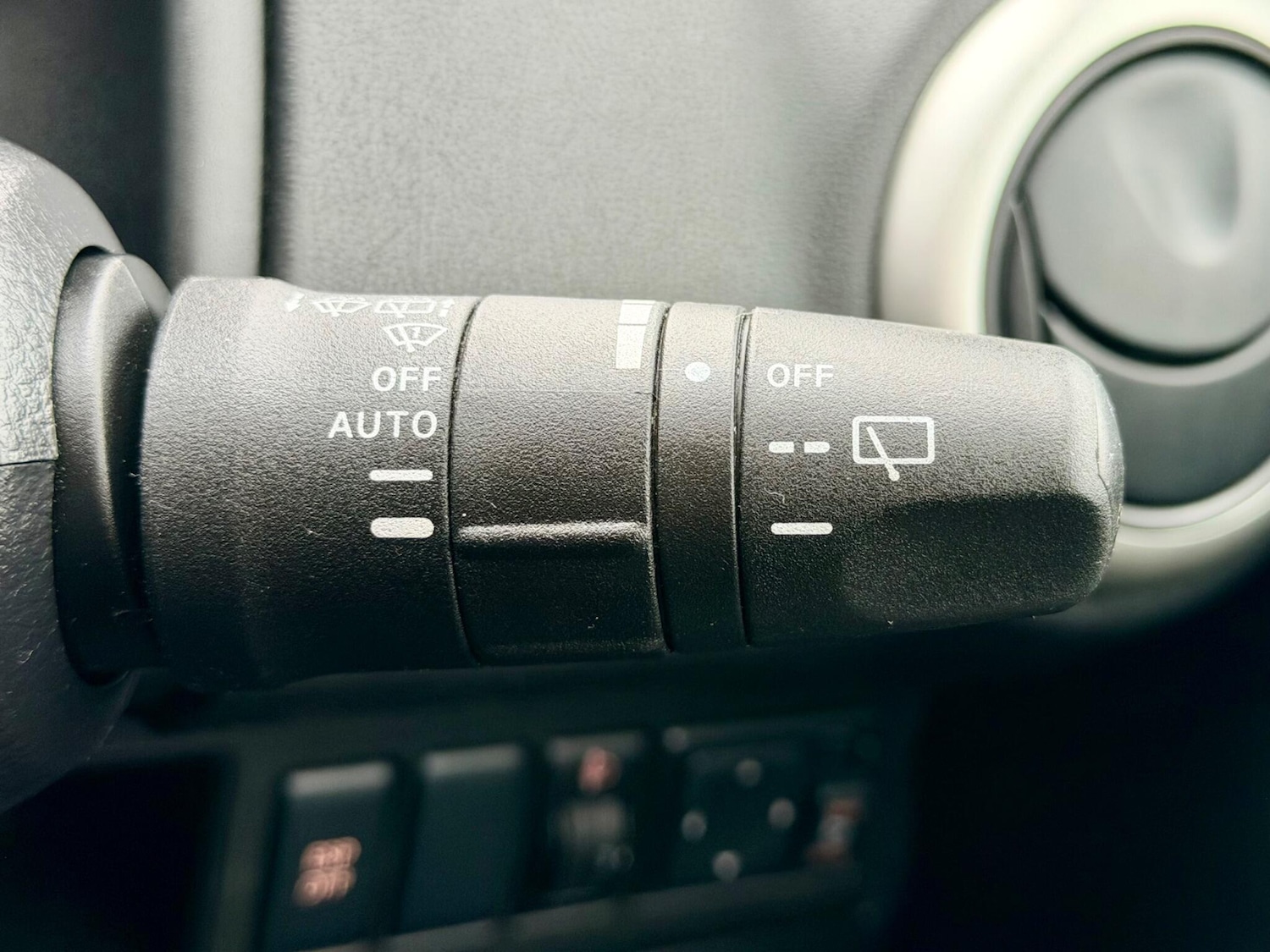 Used Nissan Note 2010 for sale - 77396105: Photo 33