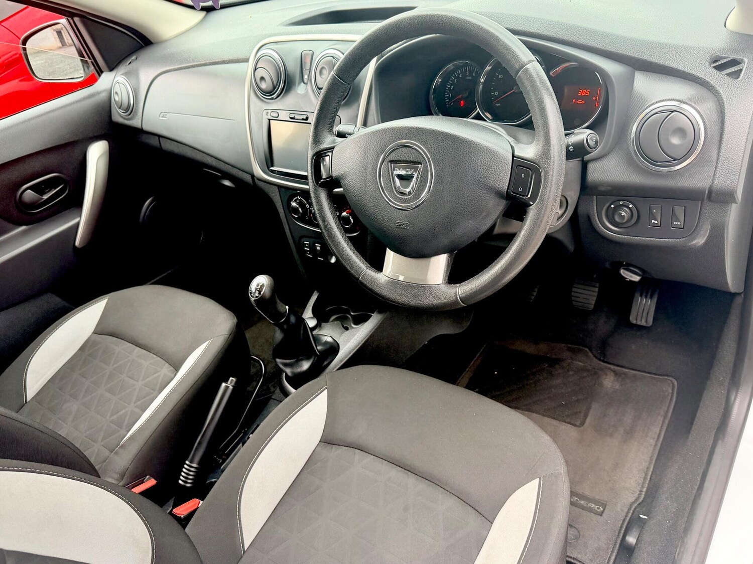 Used Dacia Sandero Stepway for sale - 77484152: Photo 16