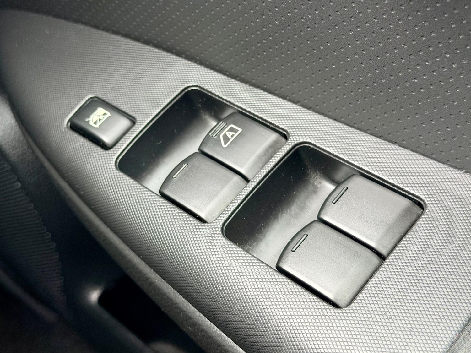 Used Nissan Note 2010 for sale - 78062719: Photo 34