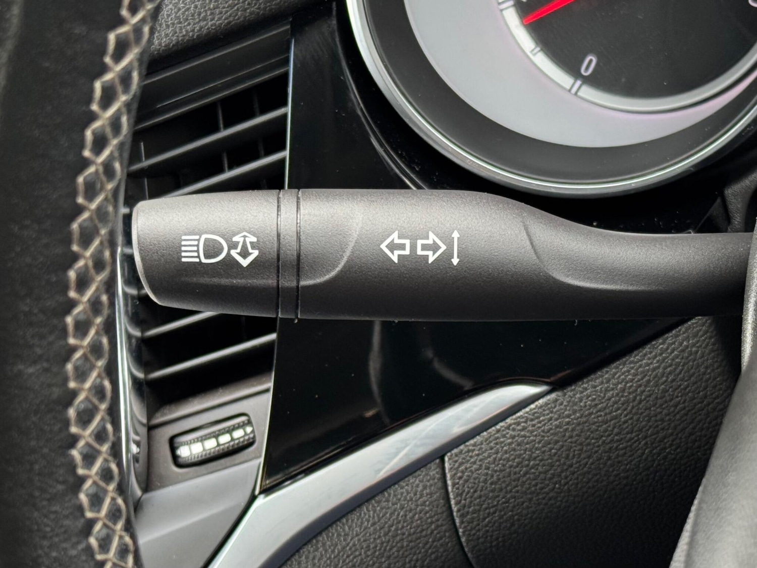 Used Vauxhall Astra for sale - 77882643: Photo 34