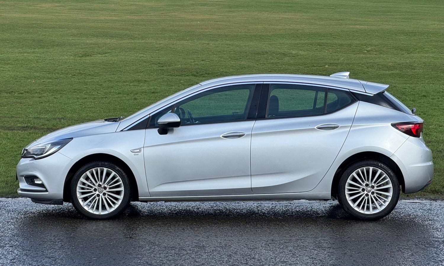 Used Vauxhall Astra for sale - 77882643: Photo 9