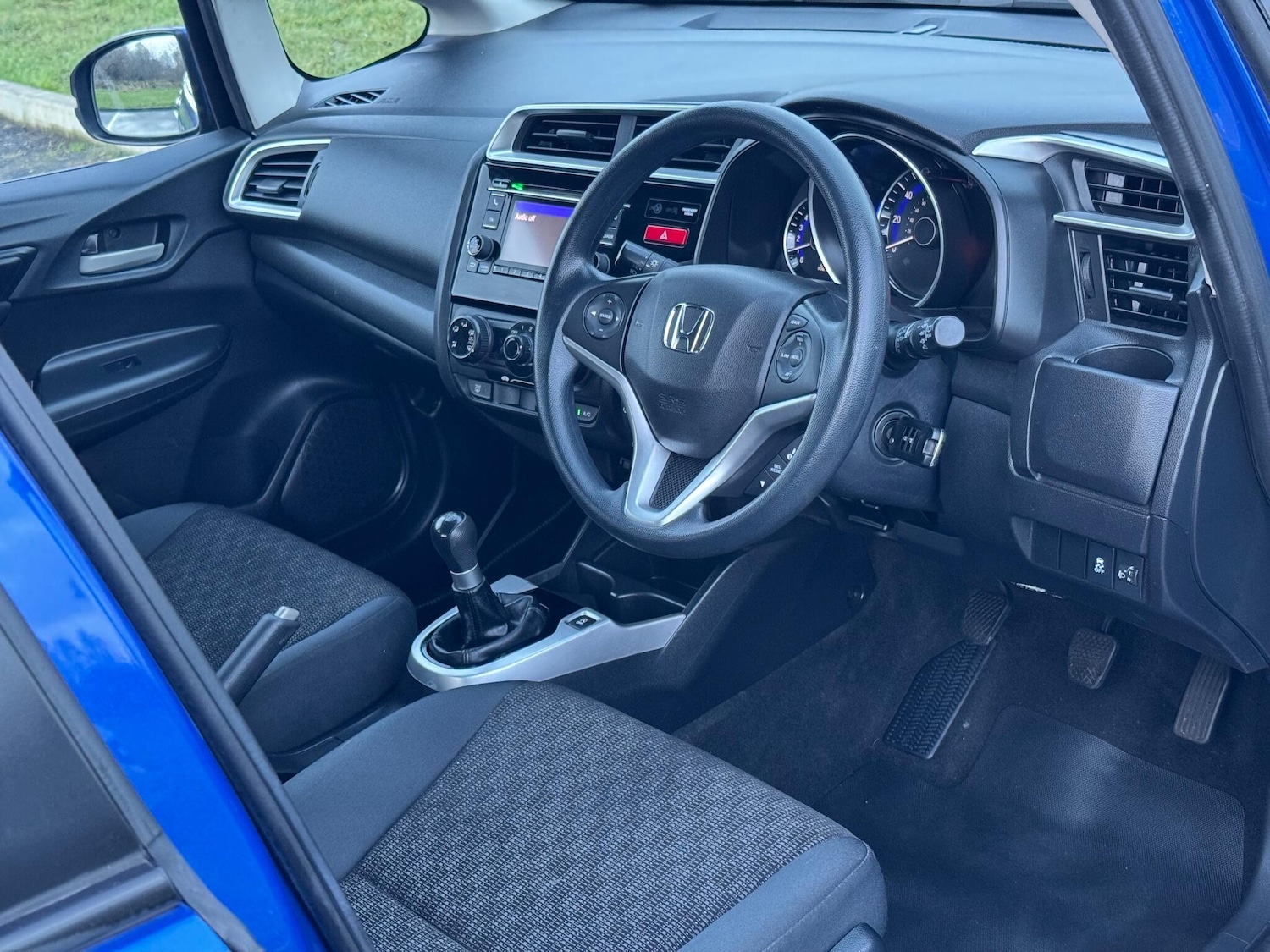 Used Honda Jazz 2015 for sale - 76898417: Photo 16