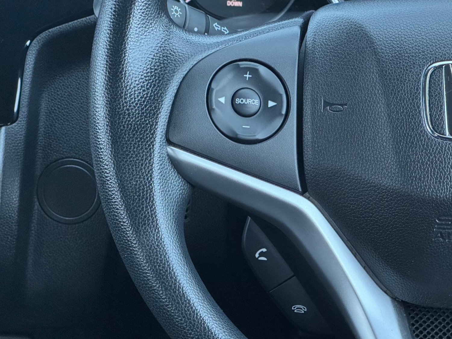 Used Honda Jazz 2015 for sale - 76898417: Photo 27