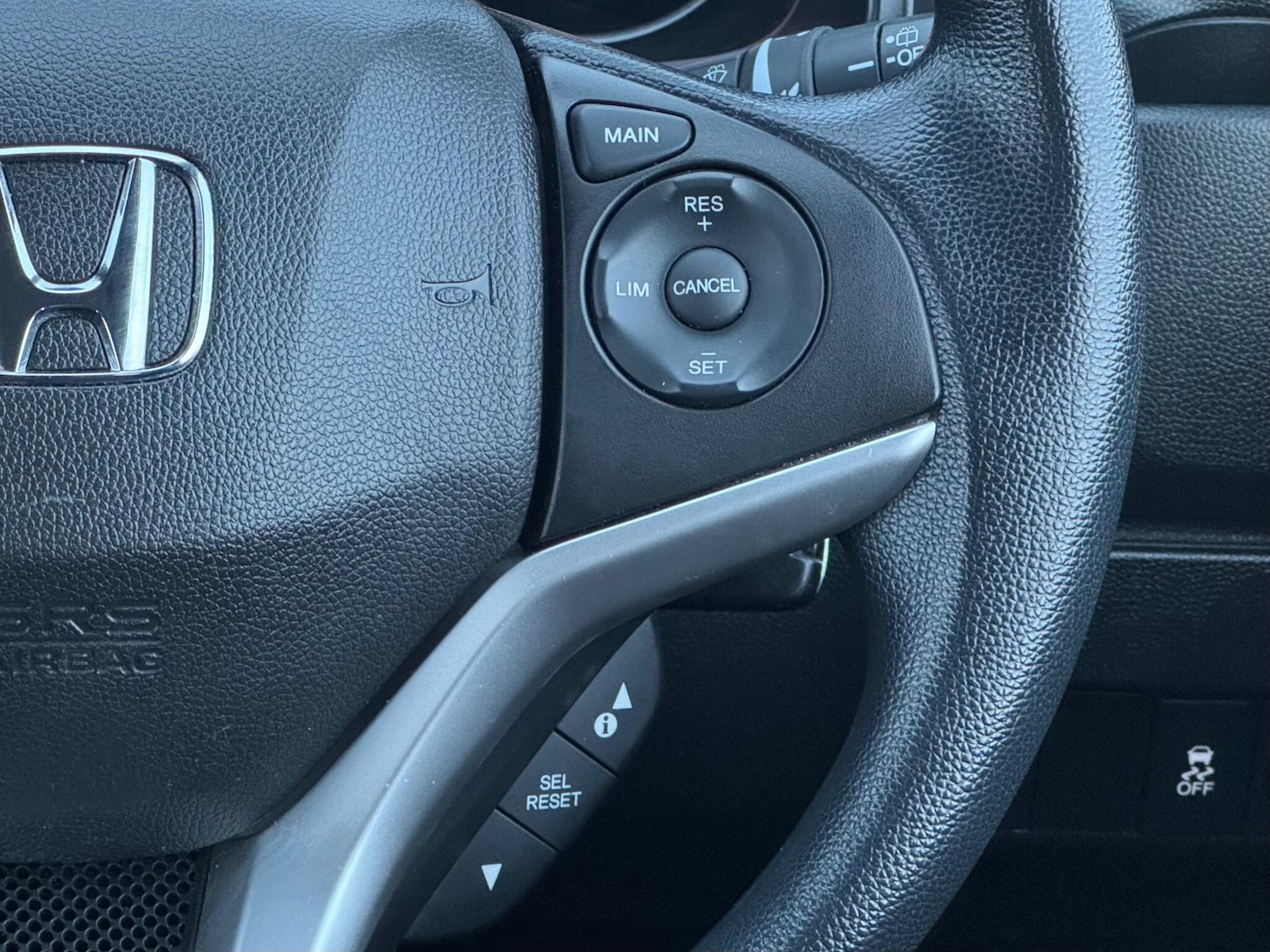 Used Honda Jazz 2015 for sale - 76898417: Photo 28