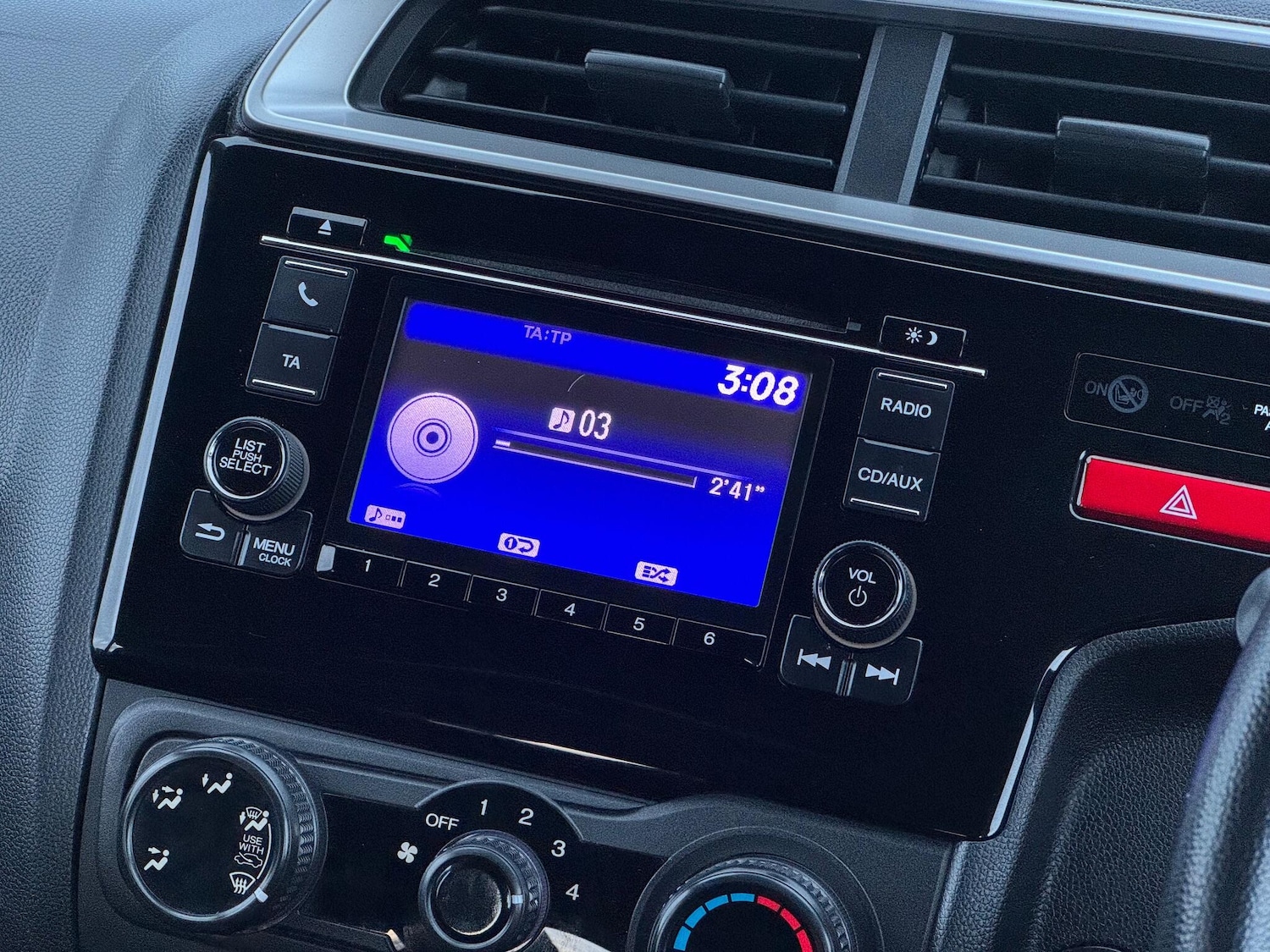 Used Honda Jazz 2015 for sale - 76898417: Photo 37