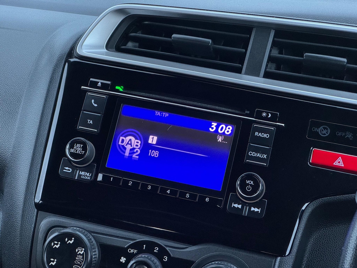 Used Honda Jazz 2015 for sale - 76898417: Photo 40