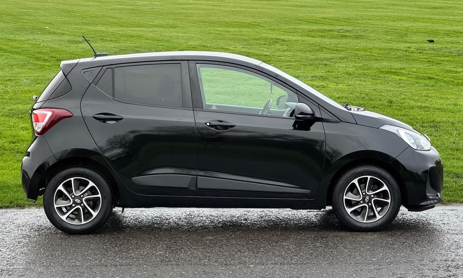 Used Hyundai i10 2018 for sale - 76840740: Photo 14