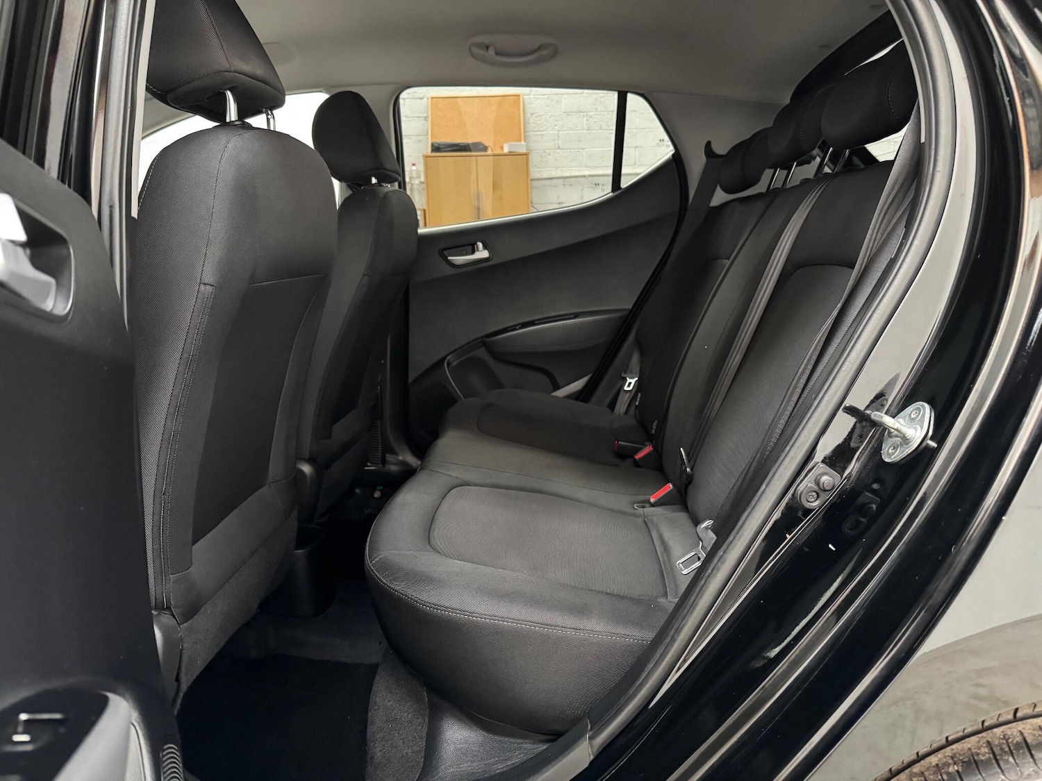 Used Hyundai i10 2018 for sale - 76840740: Photo 28