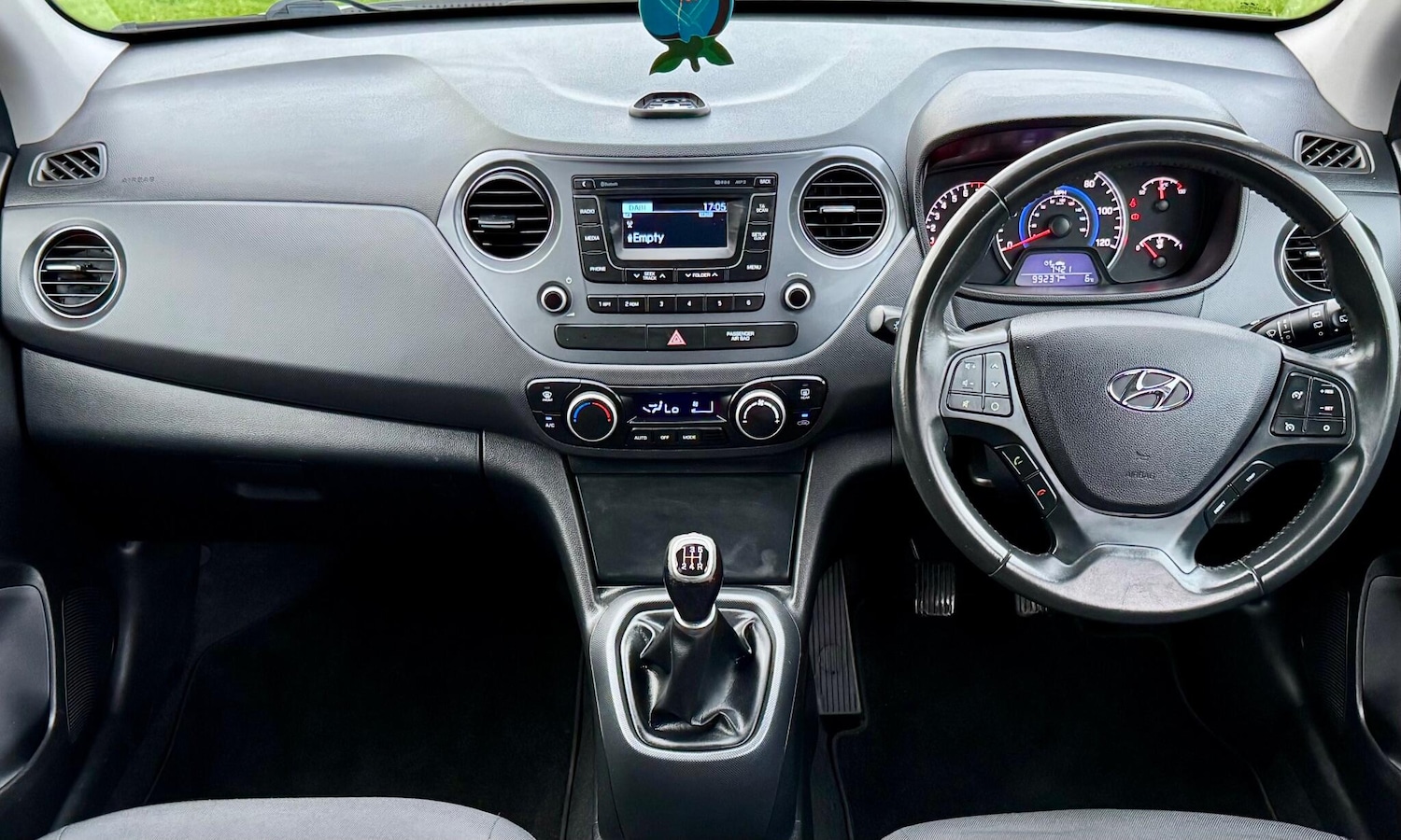 Used Hyundai i10 2018 for sale - 76840740: Photo 3