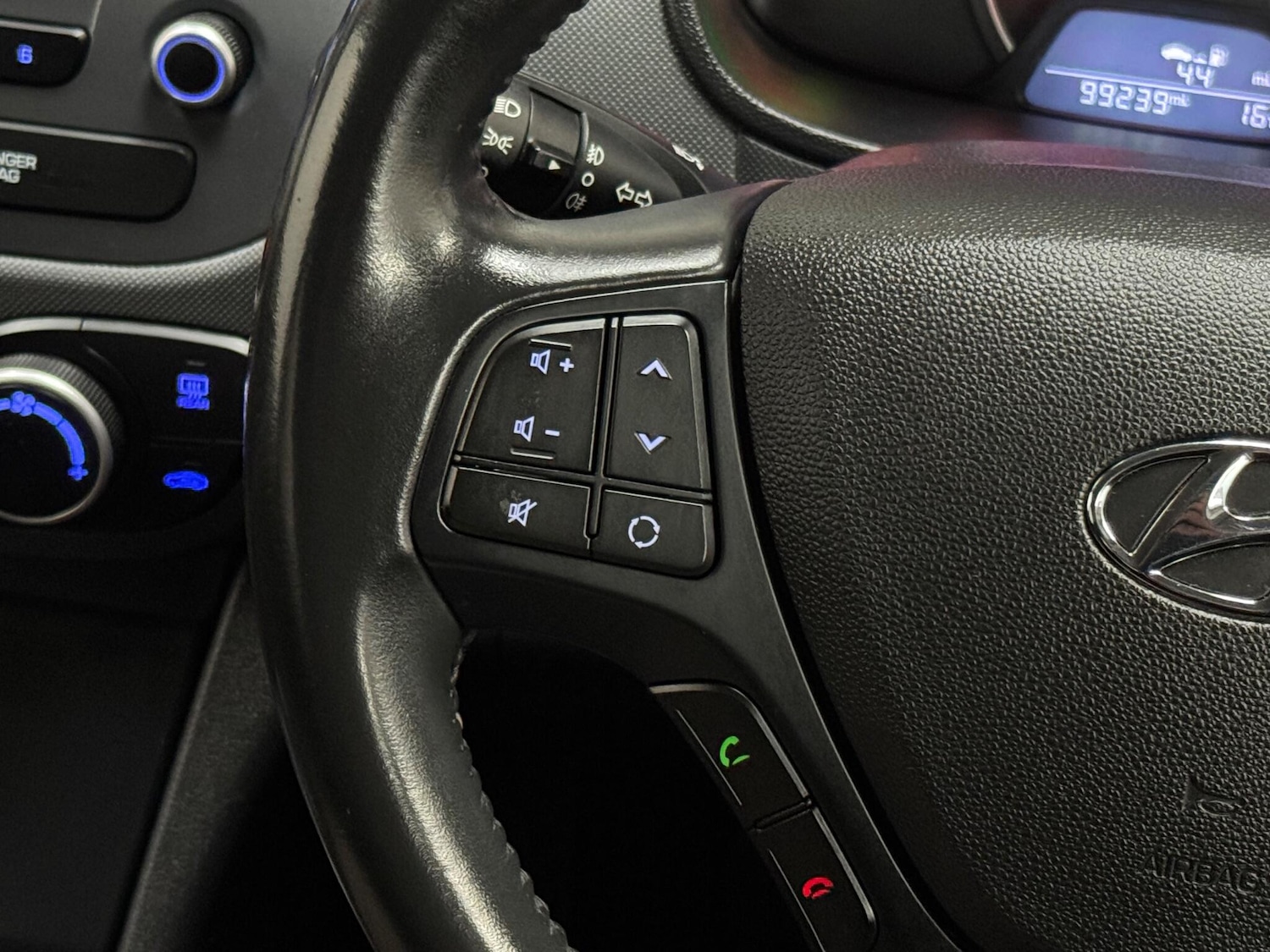 Used Hyundai i10 2018 for sale - 76840740: Photo 36