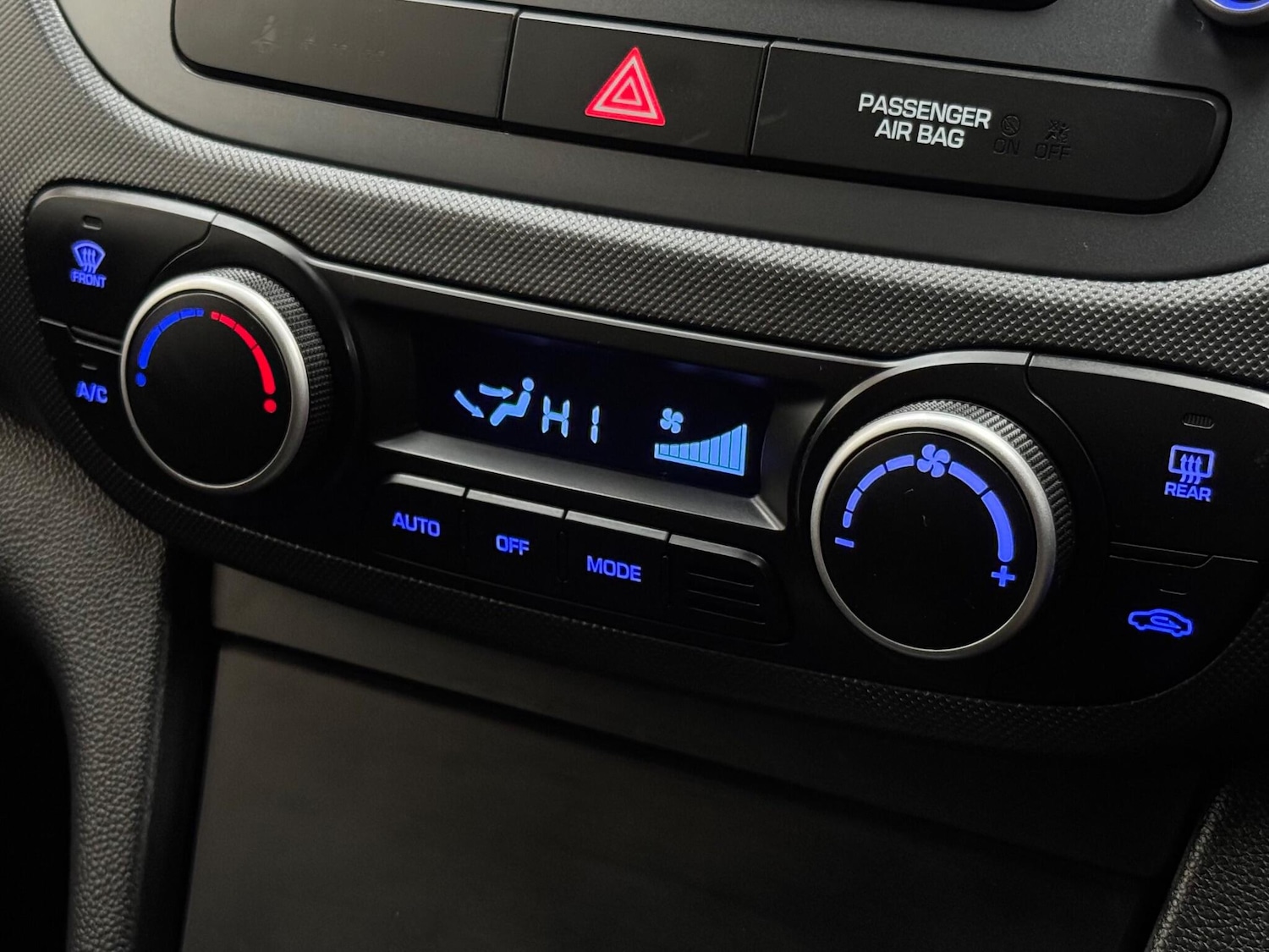 Used Hyundai i10 2018 for sale - 76840740: Photo 43