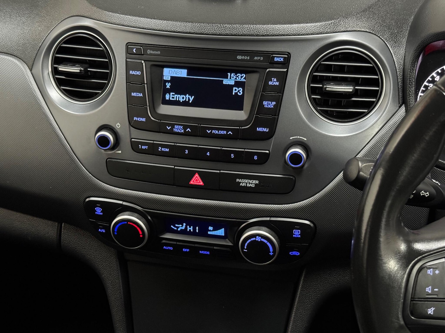 Used Hyundai i10 2018 for sale - 76840740: Photo 44