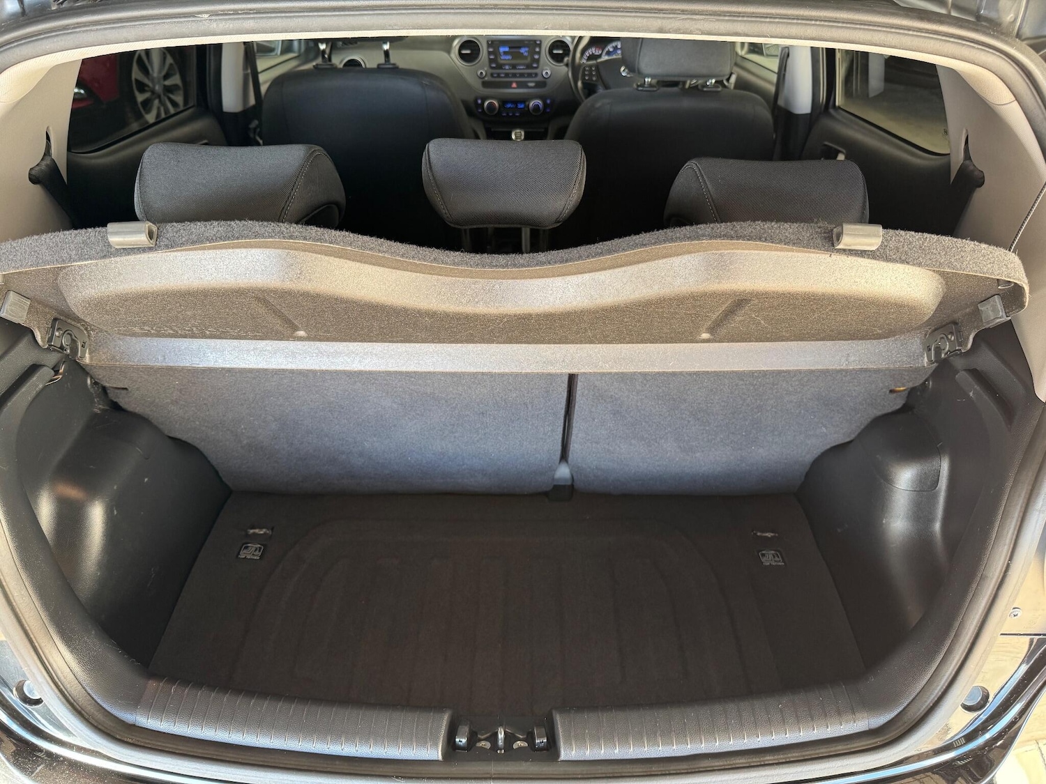 Used Hyundai i10 2018 for sale - 76840740: Photo 50