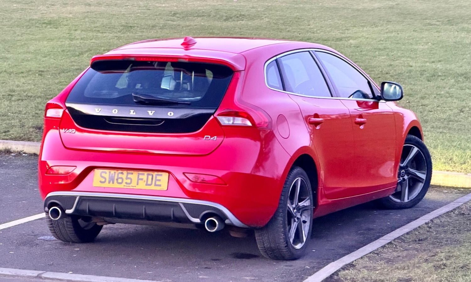 Used Volvo V40 2015 for sale - 77559692: Photo 12