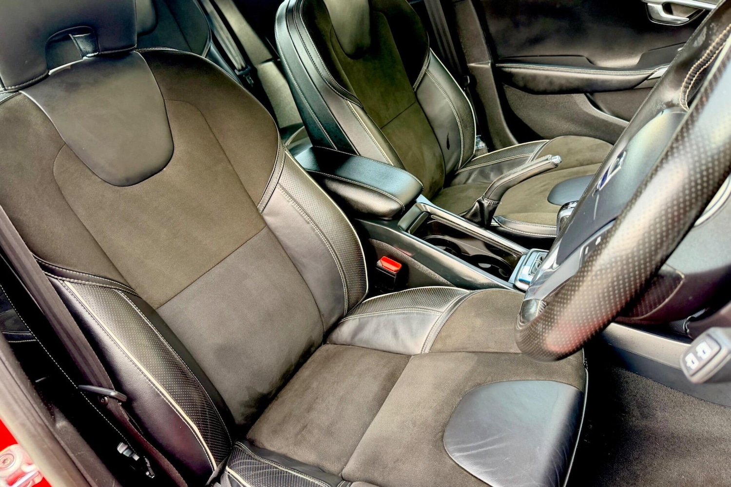 Used Volvo V40 2015 for sale - 77559692: Photo 18