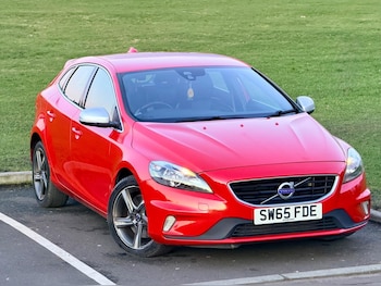 Used Volvo V40 2015 for sale - 77559692: Photo