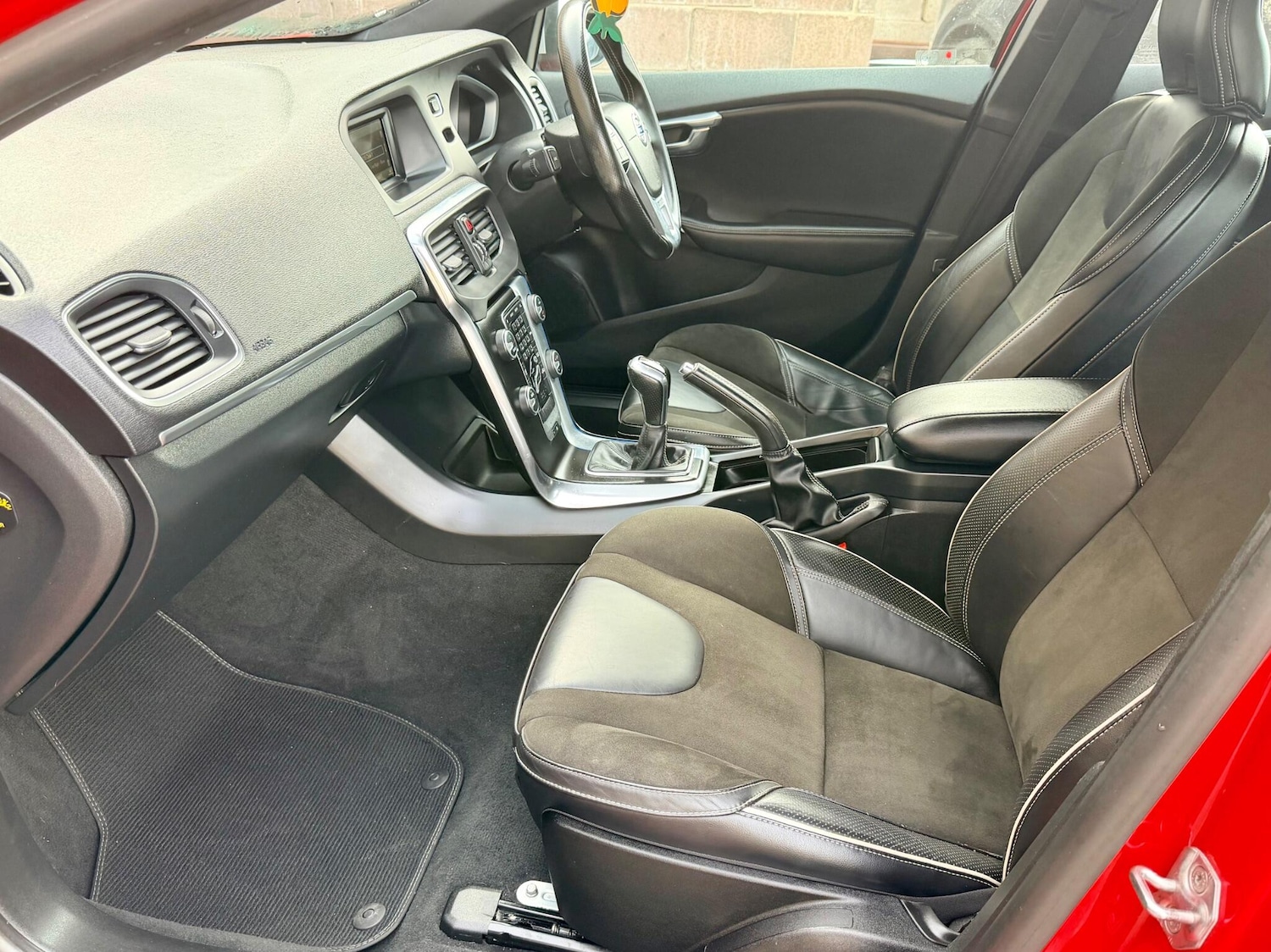 Used Volvo V40 2015 for sale - 77559692: Photo 20