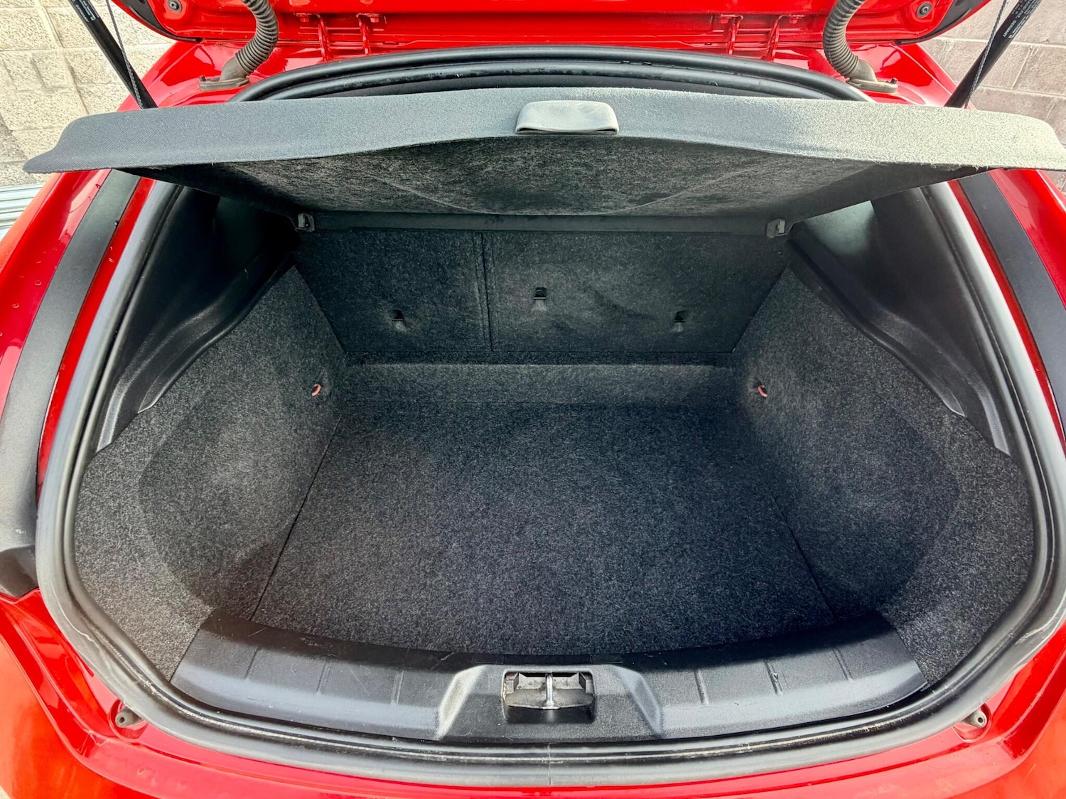 Used Volvo V40 2015 for sale - 77559692: Photo 24