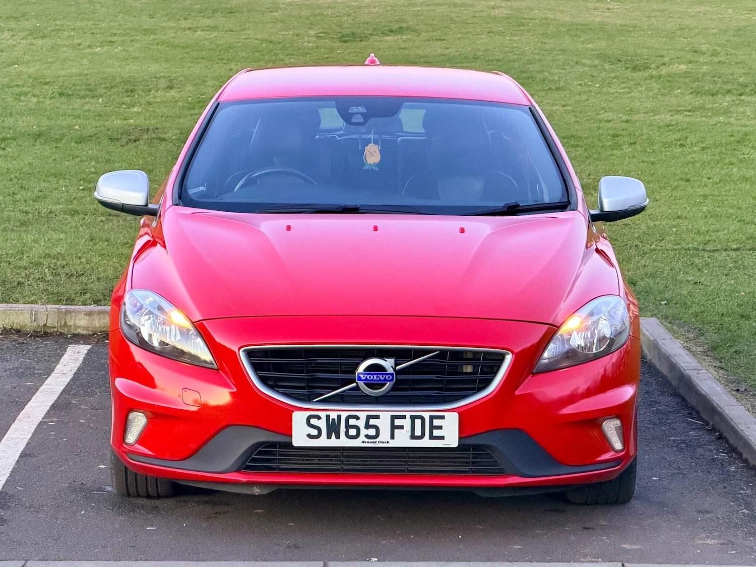 Used Volvo V40 2015 for sale - 77559692: Photo 5